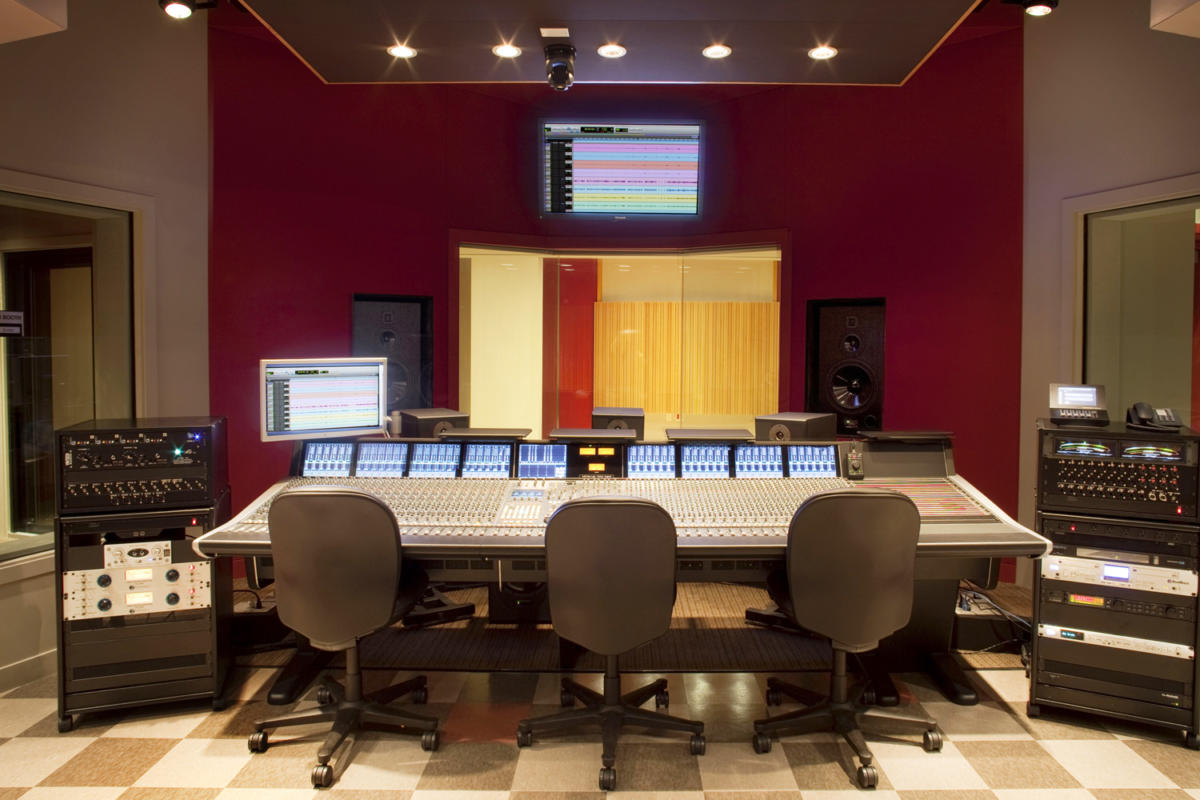 Art Insitute California uses ADAM Audio high precision studio monitors